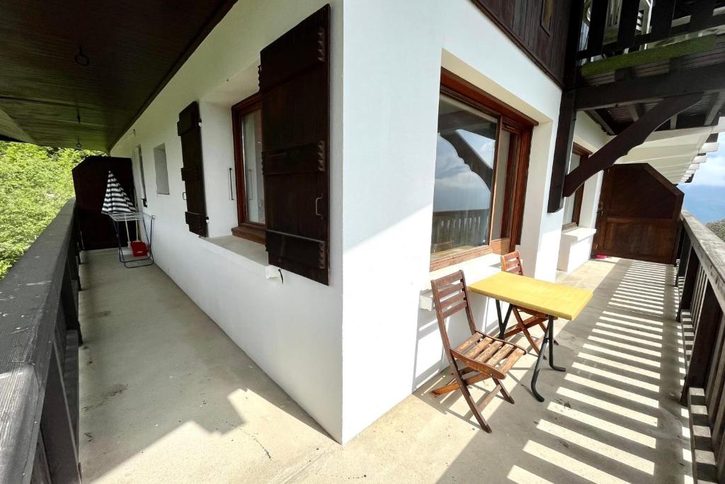Balkón nebo terasa v ubytování Bright 50 m cocoon with balcony in Combloux