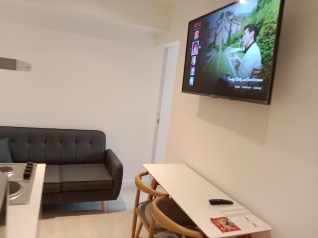Gallery image of Azure Residences by Van Florendo in Manila