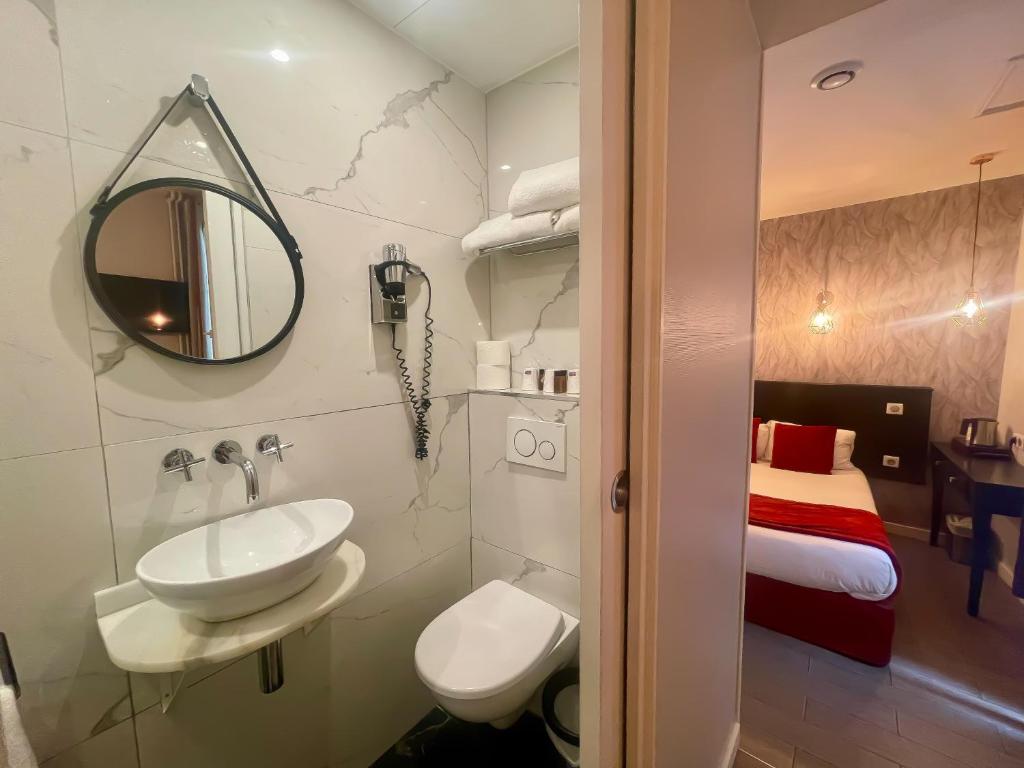 Vannituba majutusasutuses Hôtel Eiffel Rive Gauche