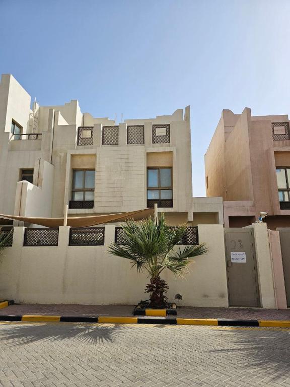 شاليهات نصف القمر أمواج