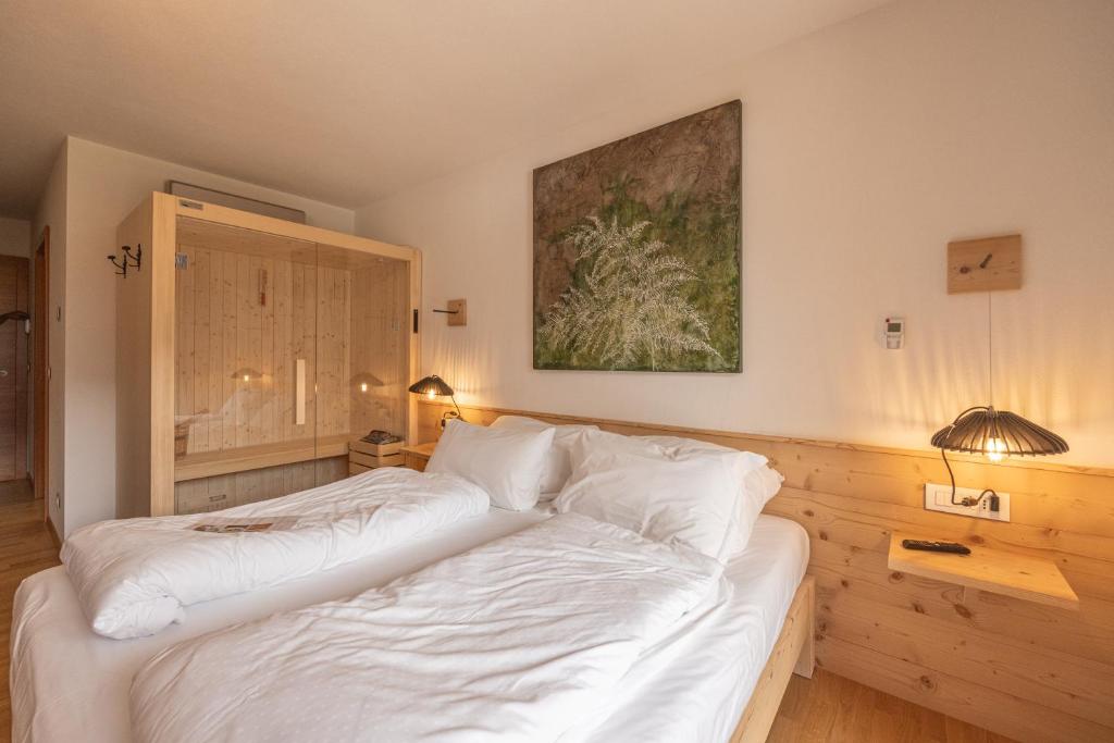 Giallo Dolomiti Wellness - Double Room With Balcony