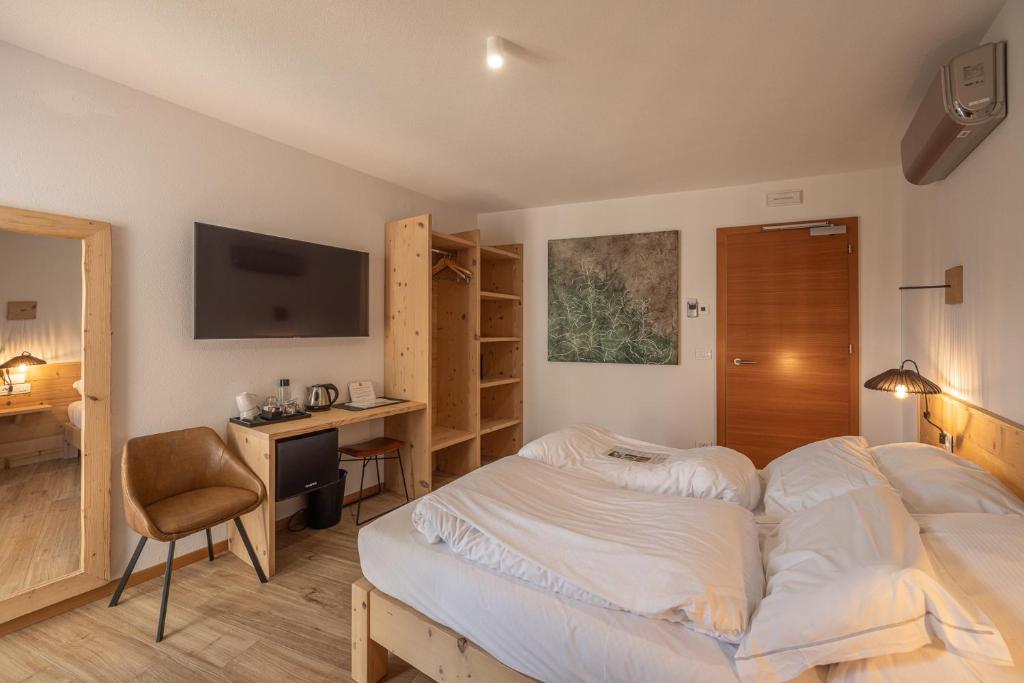 Giallo Dolomiti Wellness - Double Room - Disability Access
