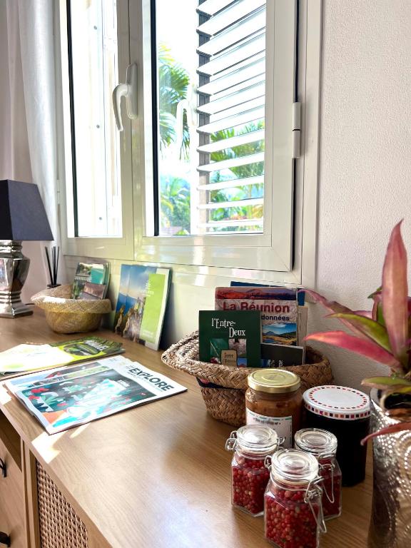 Kuchyň nebo kuchyňský kout v ubytování Villa Ti MoOn, Piscine et SPA idéalement situé, Sud Réunion