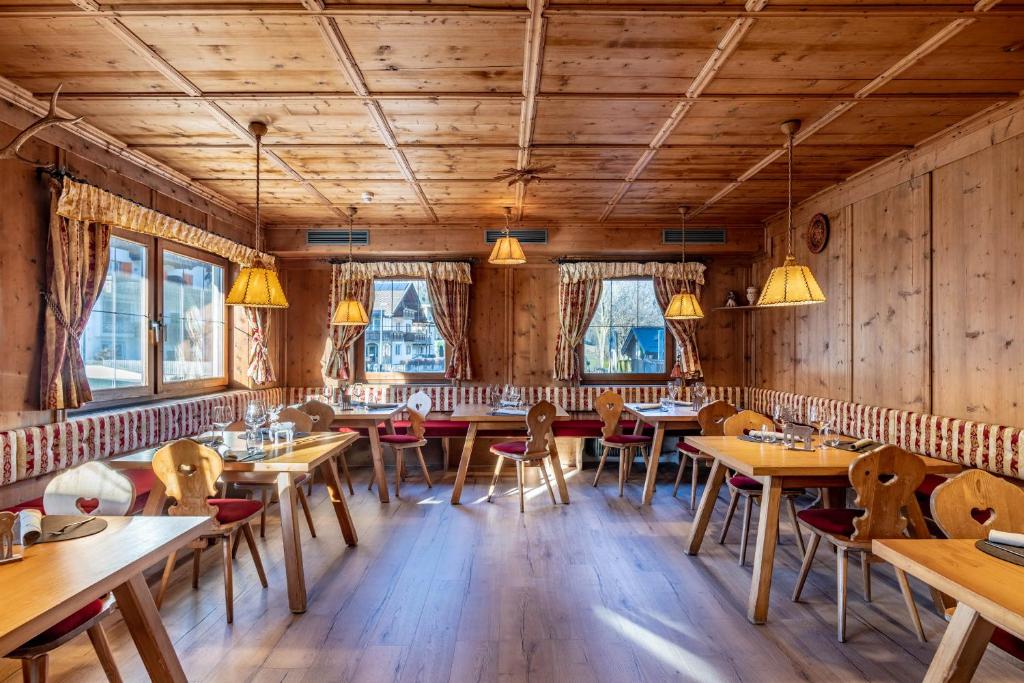 Posezení v ubytování Hotel Kronplatzer Hof