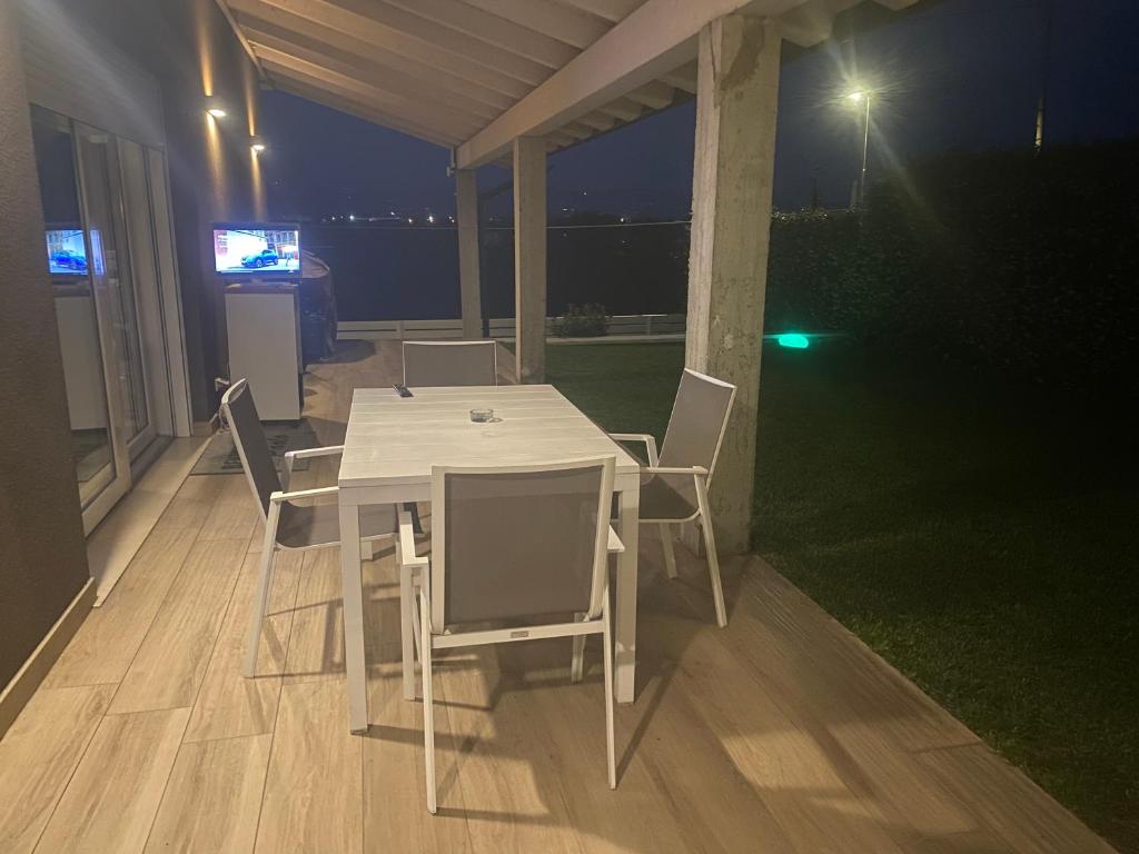 Telewizja i/lub zestaw kina domowego w obiekcie Dimora Aurora