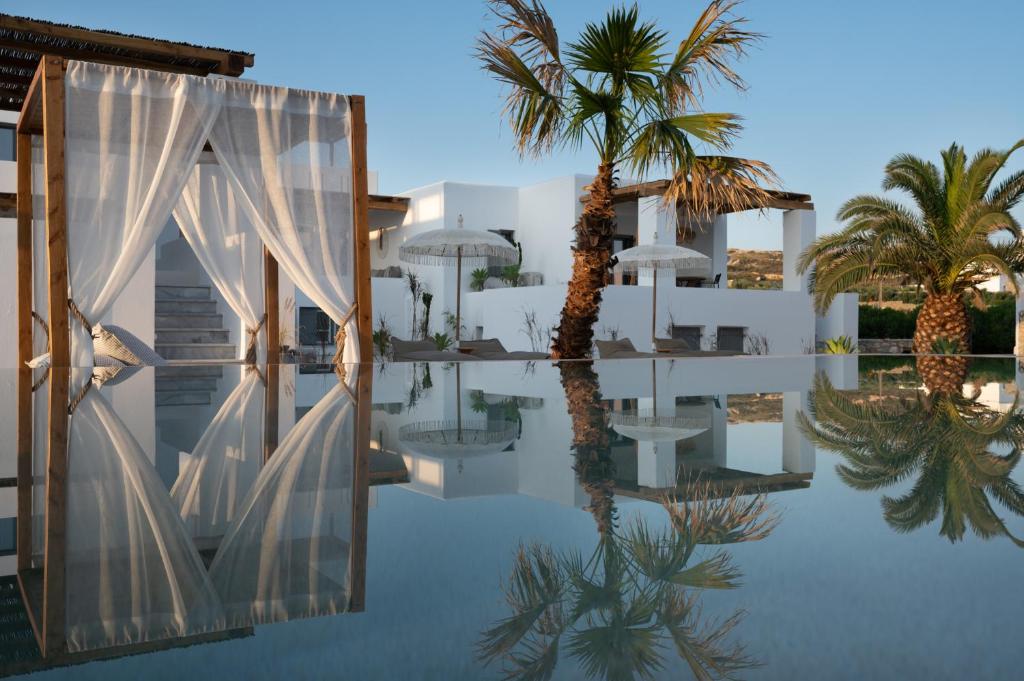 Bazén v ubytování Kosmitis Suites & Villas nebo v jeho okolí