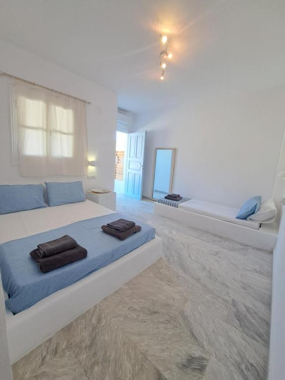 Nissos Ios - Habitación Triple Con Baño Privado