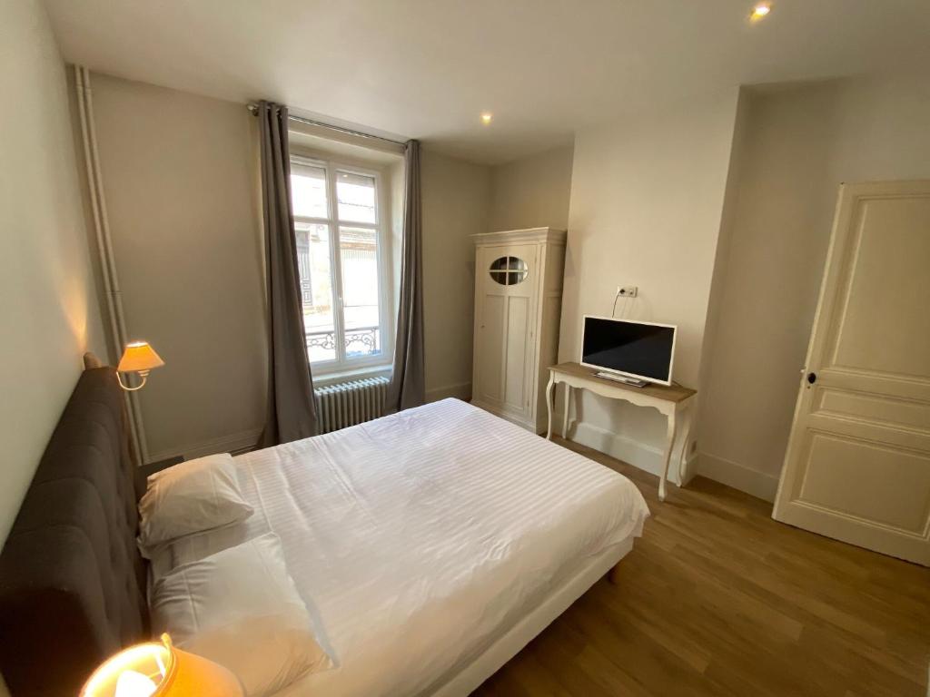 La Villa Beaupeyrat - Apparthôtels de charme dans bâtisse de caractère à 400m du cœur de ville de Limoges - Appartamento Superiore Con Una Camera Da Letto