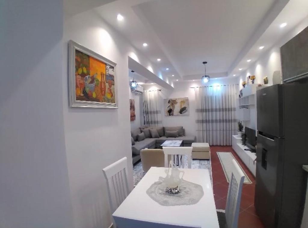 Luxury Appartament Lungomare - Image 4
