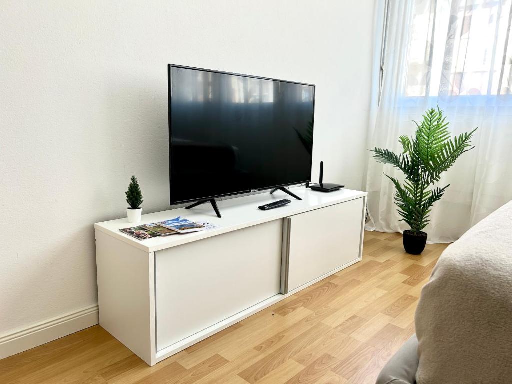 Modern Studio near Lugano's Lake & City Center - Resim 11