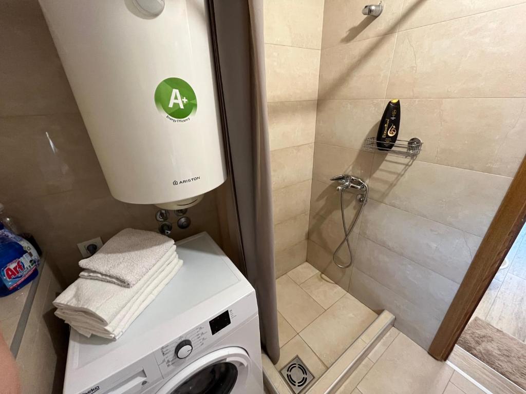 Apartment Helena Airport - 8