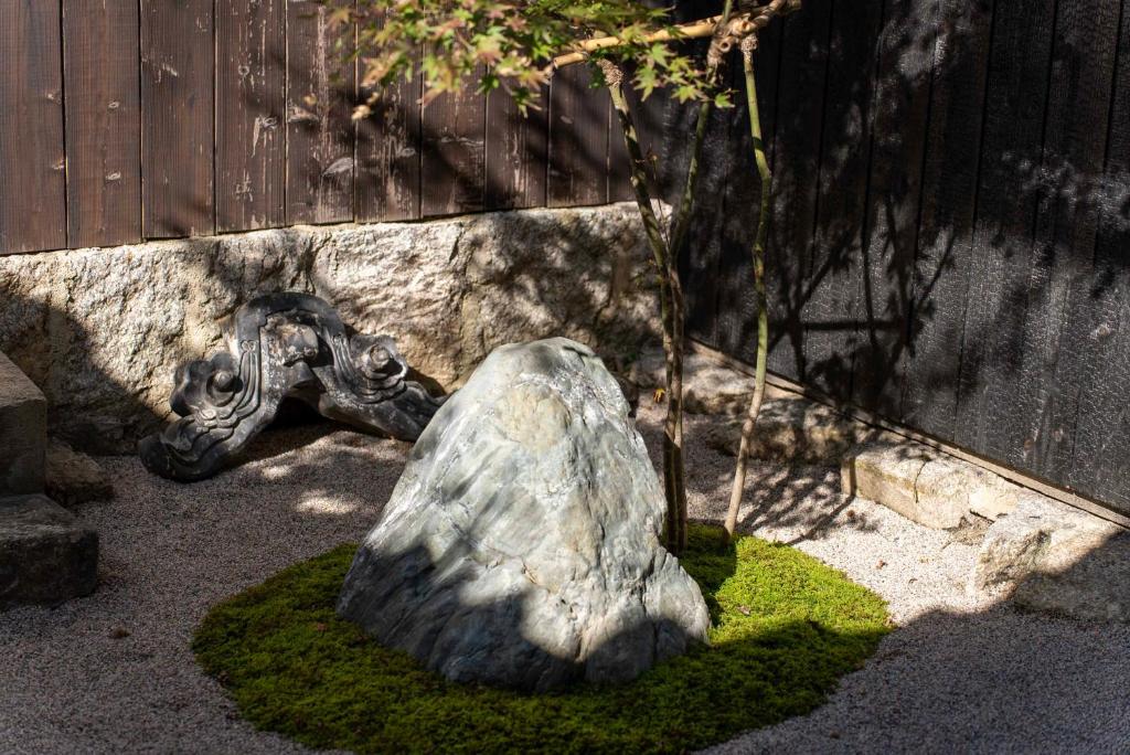 Zahrada ubytování Castle Town Contemporary Ryokan 天籟 - TENRAI -