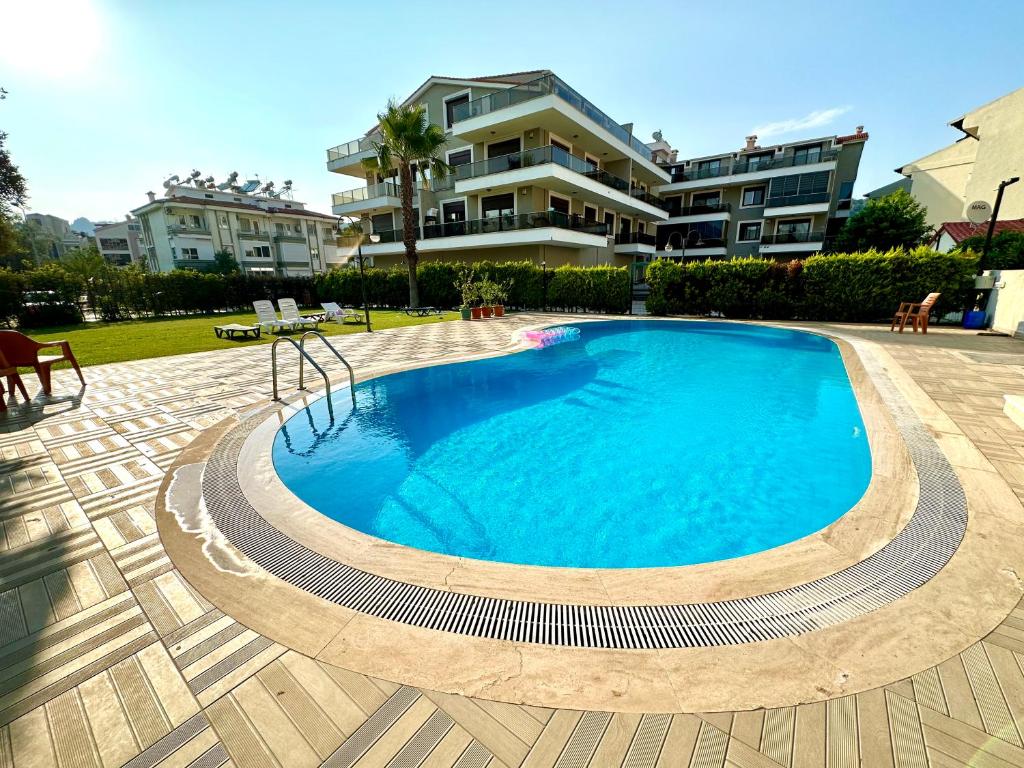 Size Özel Havuzlu Otoparklı Ev