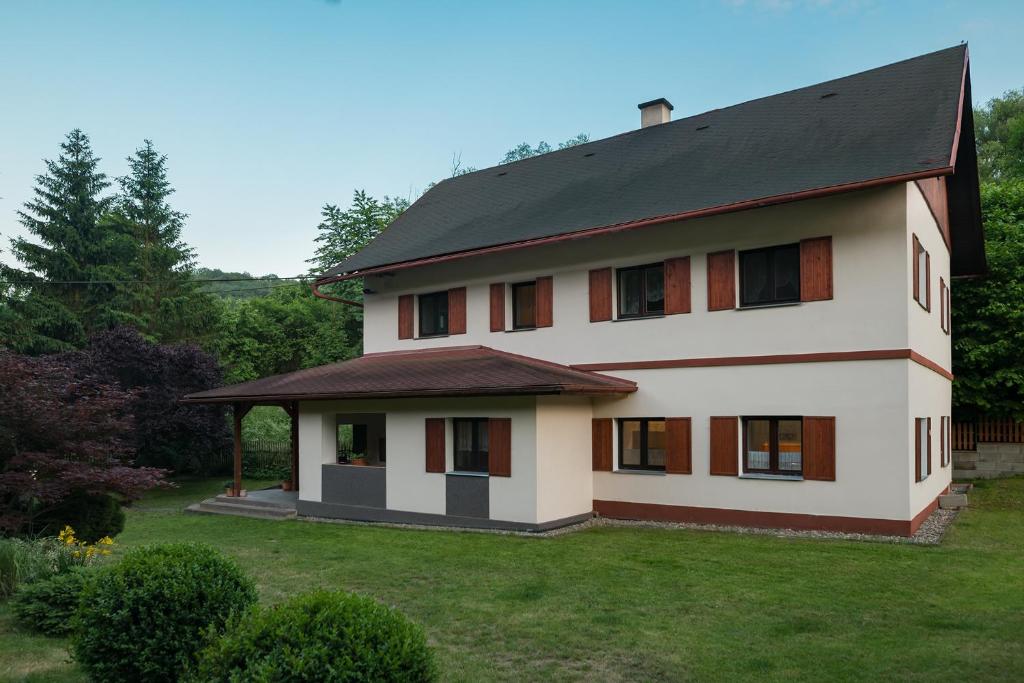 Budova, kde se prázdninový dům nachází