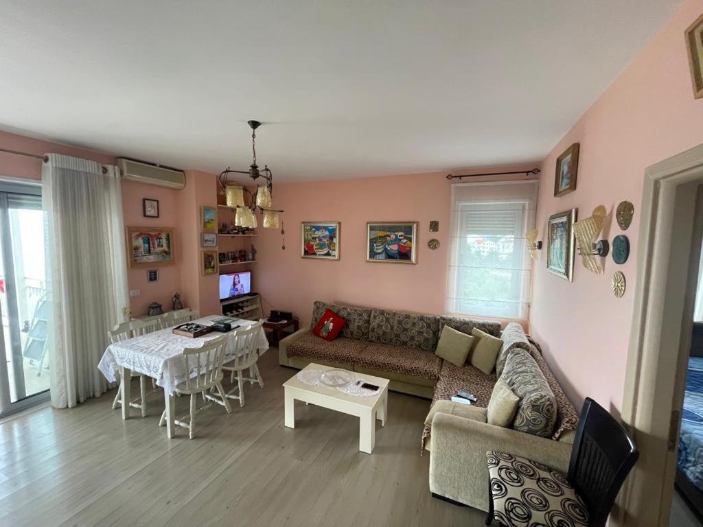 Lake view apartment - Image 5
