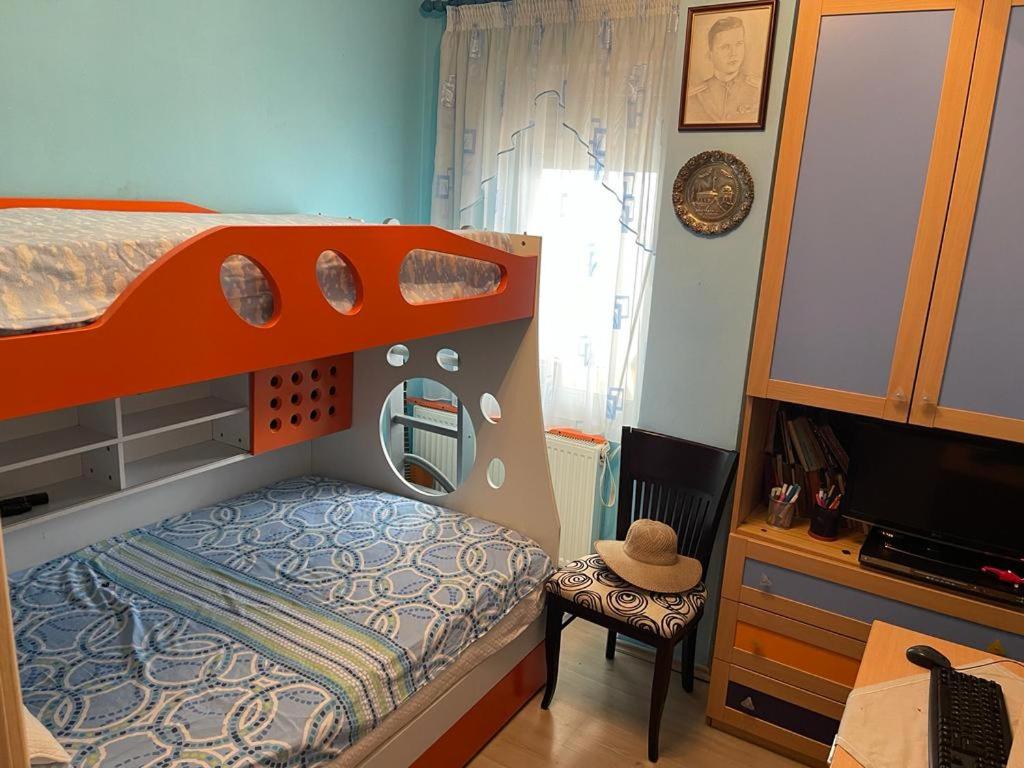 Lake view apartment - Image 2
