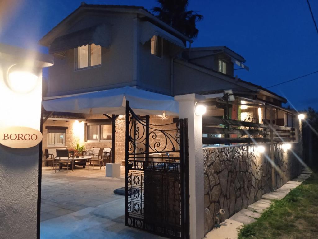 Fotografia z galérie ubytovania BORGO! Ευχάριστο εξοχικό σπίτι δίπλα στη θάλασσα!! v destinácii Lefkada