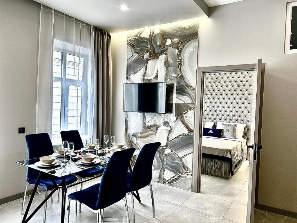 Central Family Boutique Apartments 1 - Two Bedroom Suite фото 5