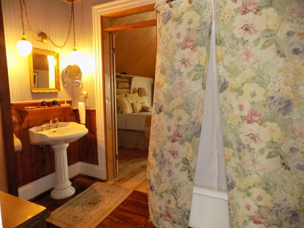 Koupelna v ubytování À L'Ancestrale B&B