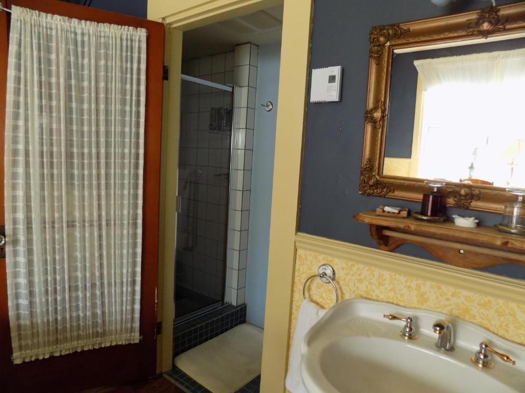 Koupelna v ubytování À L'Ancestrale B&B