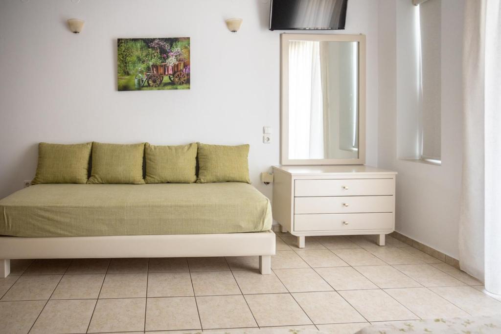 Ilian Beach & Apartments - 2