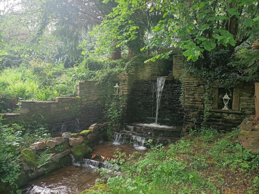 Le Moulin de Benneville chambres d'hôtes, petit déjeuner compris - 花园景家庭间
