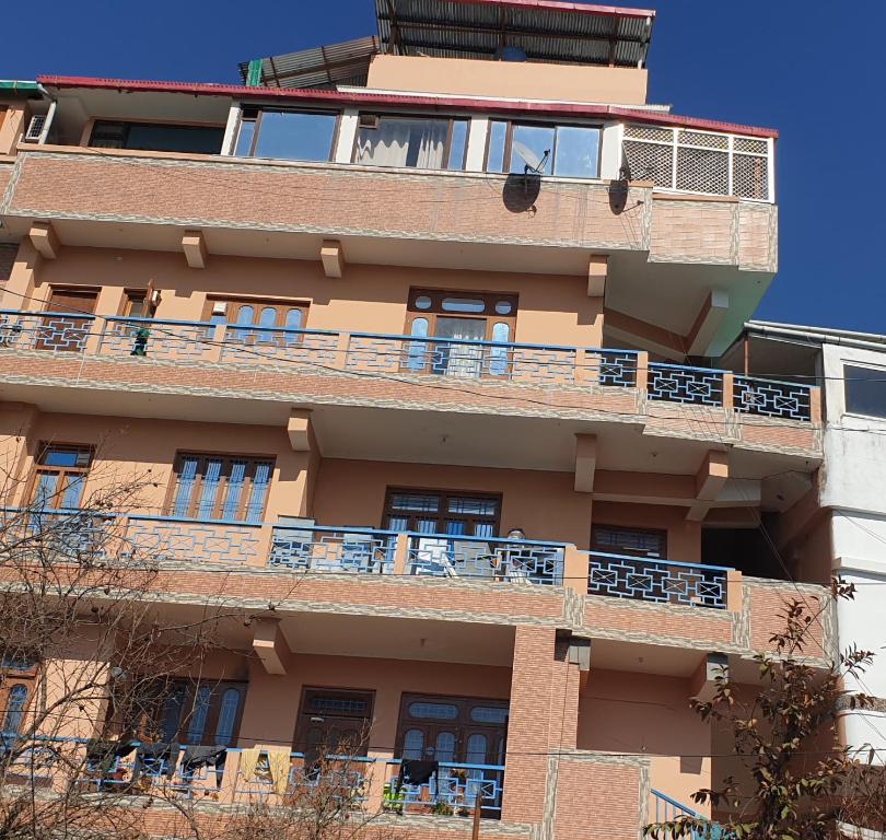 Hotel Pushpanjali and Banquet Hall - Housity