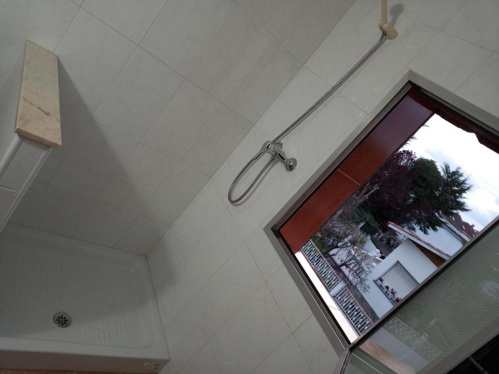 A bathroom at Pensión ** Abacá Gijón