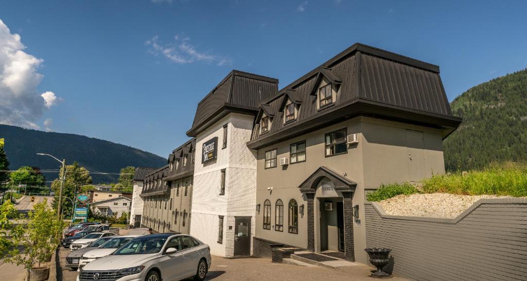 Nespecifikovaný výhled na hory nebo výhled na hory při pohledu z hotelu