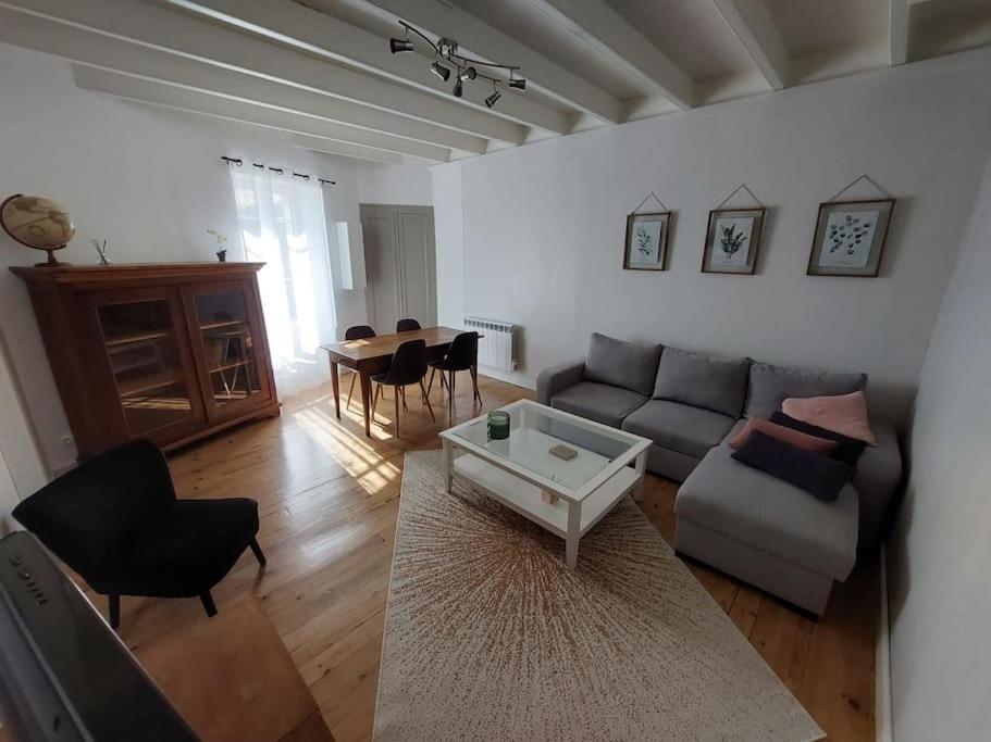 Χώρος καθιστικού στο La maisonnette du marais