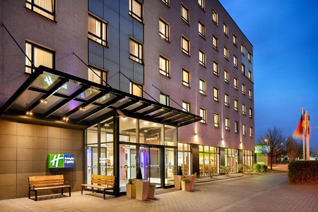 Holiday Inn Express Düsseldorf - City North by IHG - Resim 27