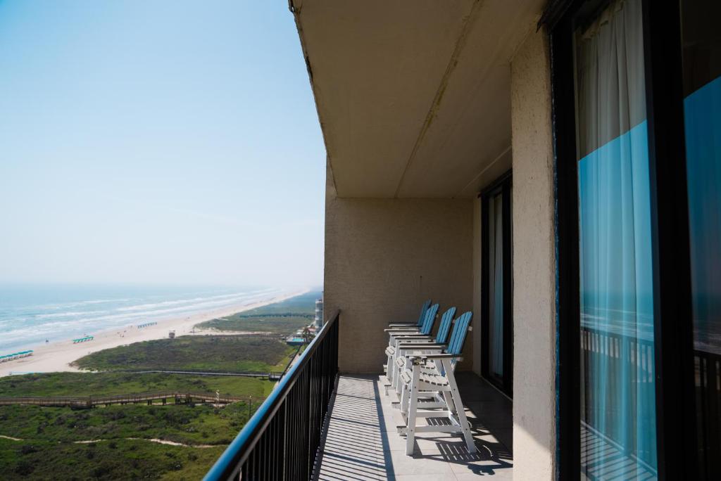 Holiday home Amazing Beachfront 3 Br Suntide Iii, Unit 1103, South