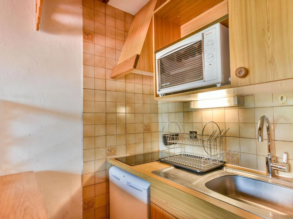 Kuchnia lub aneks kuchenny w obiekcie Appartement T2+Cabine 6 Pers, Proche Pistes de La Turche aux Gets - FR-1-685-32
