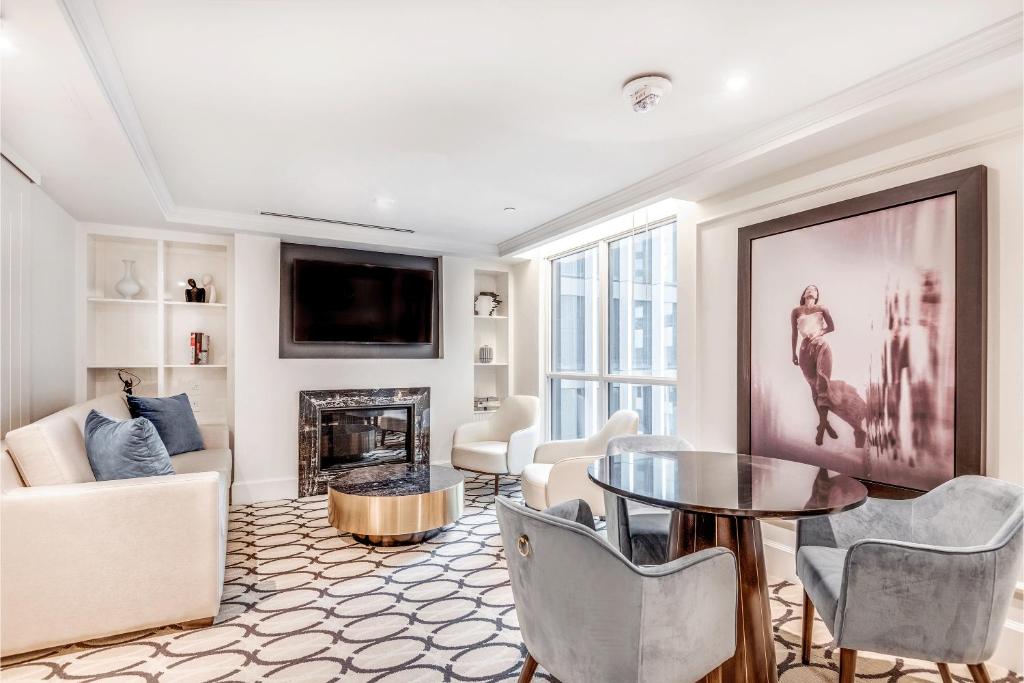 AZUR Legacy Collection Hotel - Resim 16