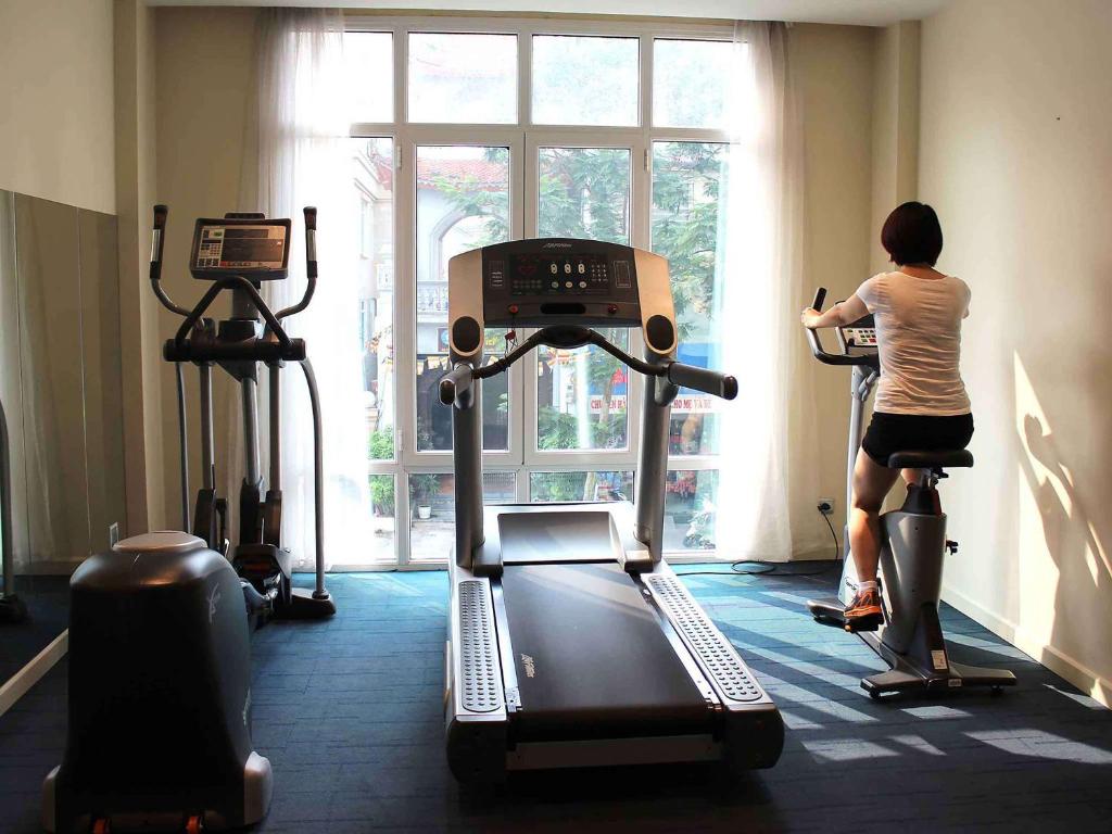 Fitness centrum a/nebo fitness zařízení v ubytování Mercure Hanoi La Gare Hotel