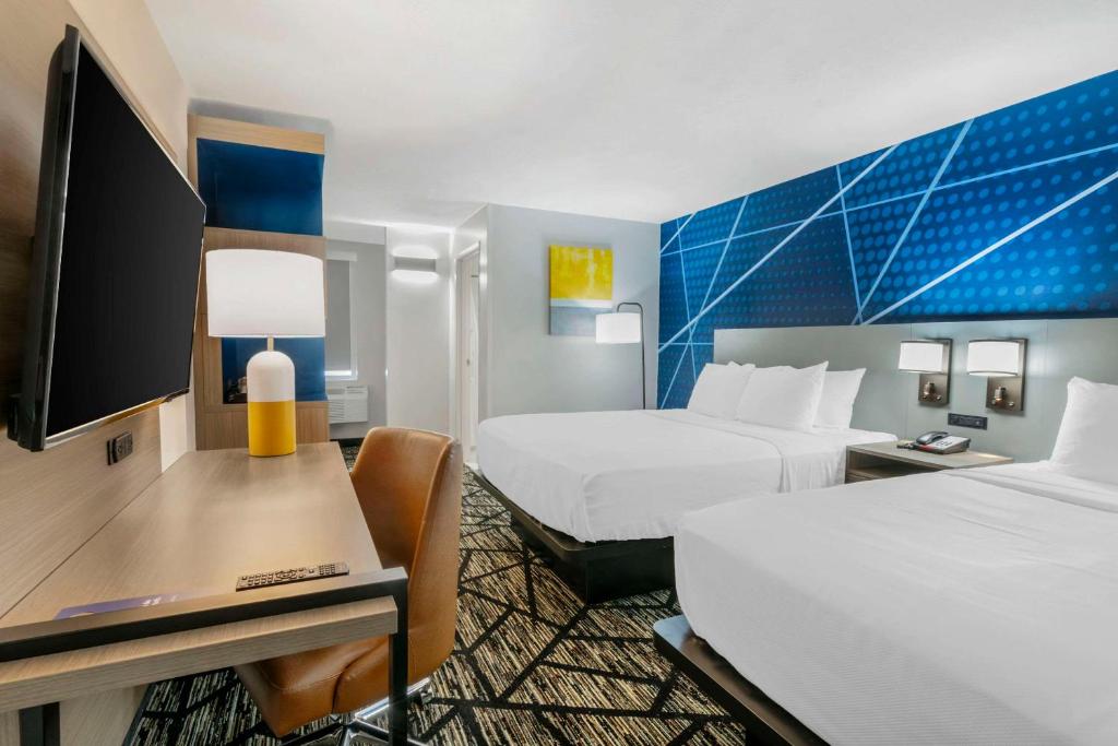 Comfort Inn Kansas City Midtown photo