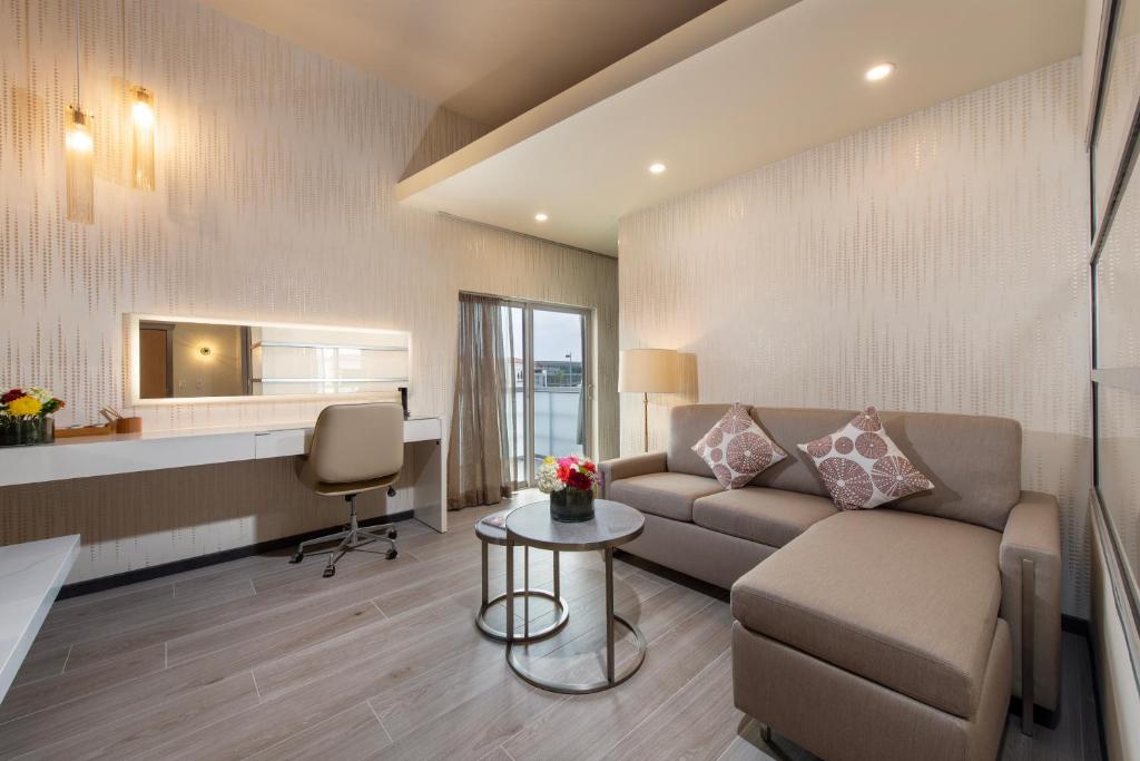 Posezení v ubytování Shade Hotel Manhattan Beach