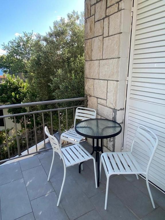 Balkón alebo terasa v ubytovaní Apartments by the sea Baska Voda, Makarska - 16378