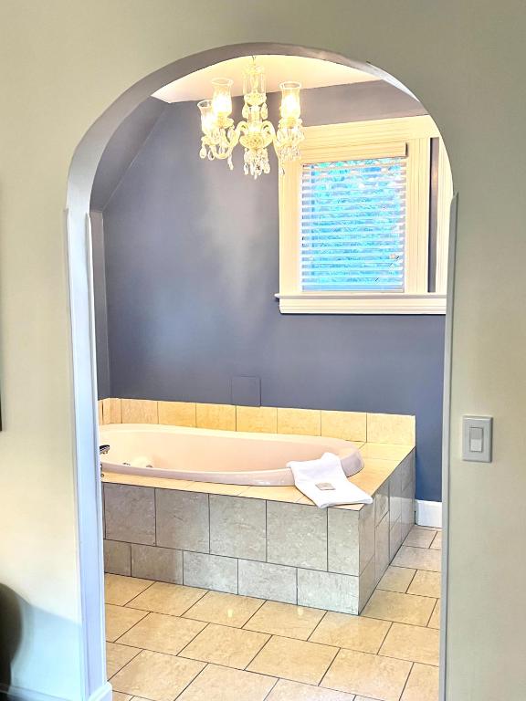 Manor House Inn - Suite Royale