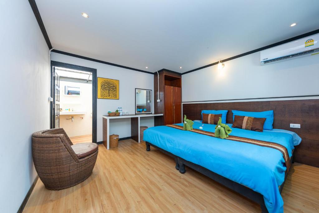 Llit o llits en una habitació de Phi Phi Long Beach Bungalow ( Had Yao)