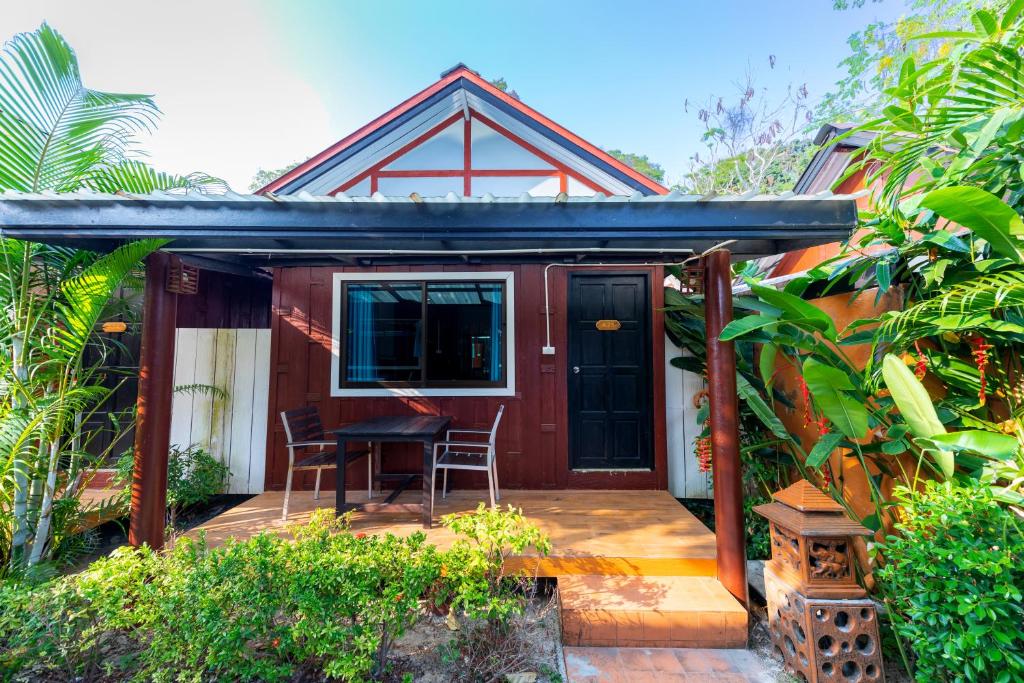 Zahrada ubytování Phi Phi Long Beach Bungalow ( Had Yao)