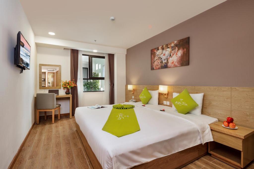 Lovely double-room hotel near Nha Trang beach - Housity