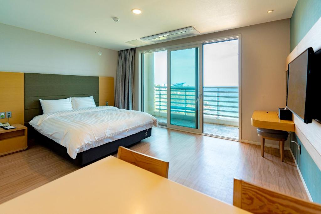 Sol Beach Samcheok - Familia Resort (con Kitchenette, Beach Ocean View)