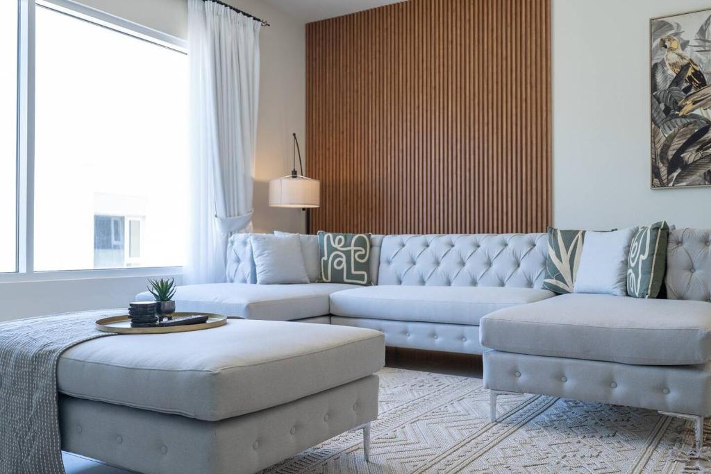 Fotografie z fotogalerie ubytování A Home Away From Home, Sleeps 6! v Dubaji