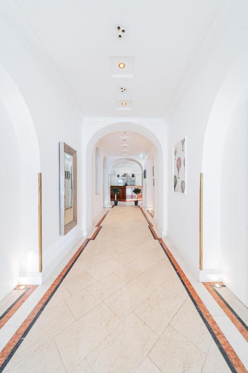 Fotografija u galeriji objekta Self-Check-In Hotel Adlon u Beču
