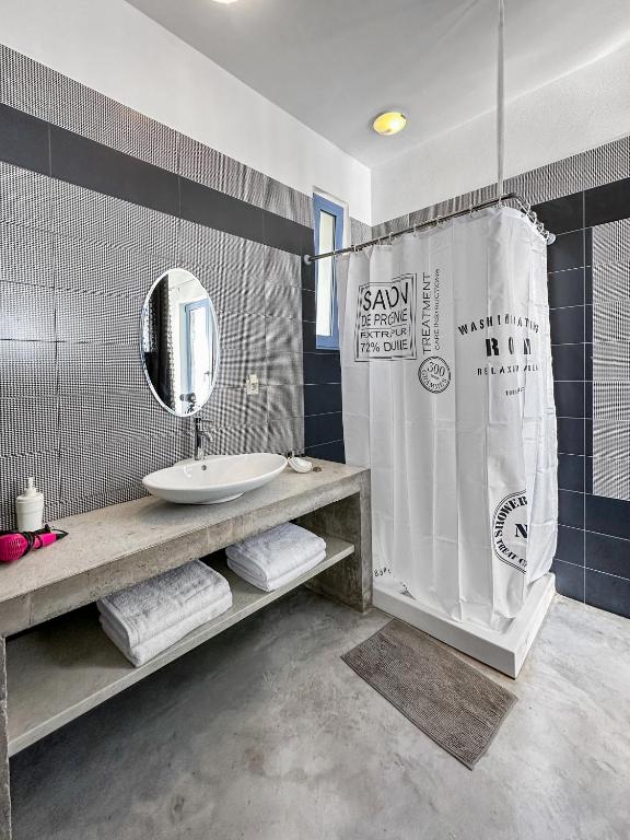 Koupelna v ubytování Serenity Boutique Suites