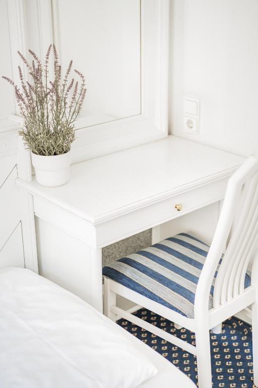 Self-Check-In Hotel Adlon - Resim 21