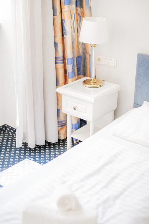 Self-Check-In Hotel Adlon - Resim 33