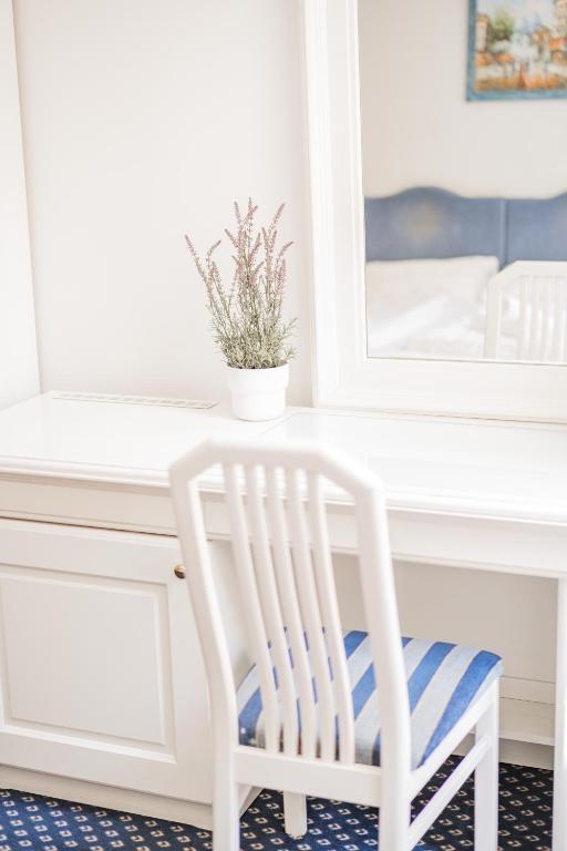 Self-Check-In Hotel Adlon - Resim 35