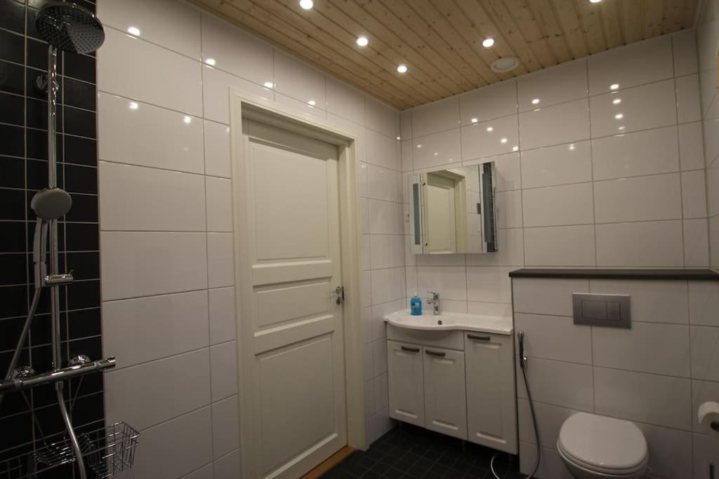 Koupelna v ubytování Villa Kupsala , LaatuLomat